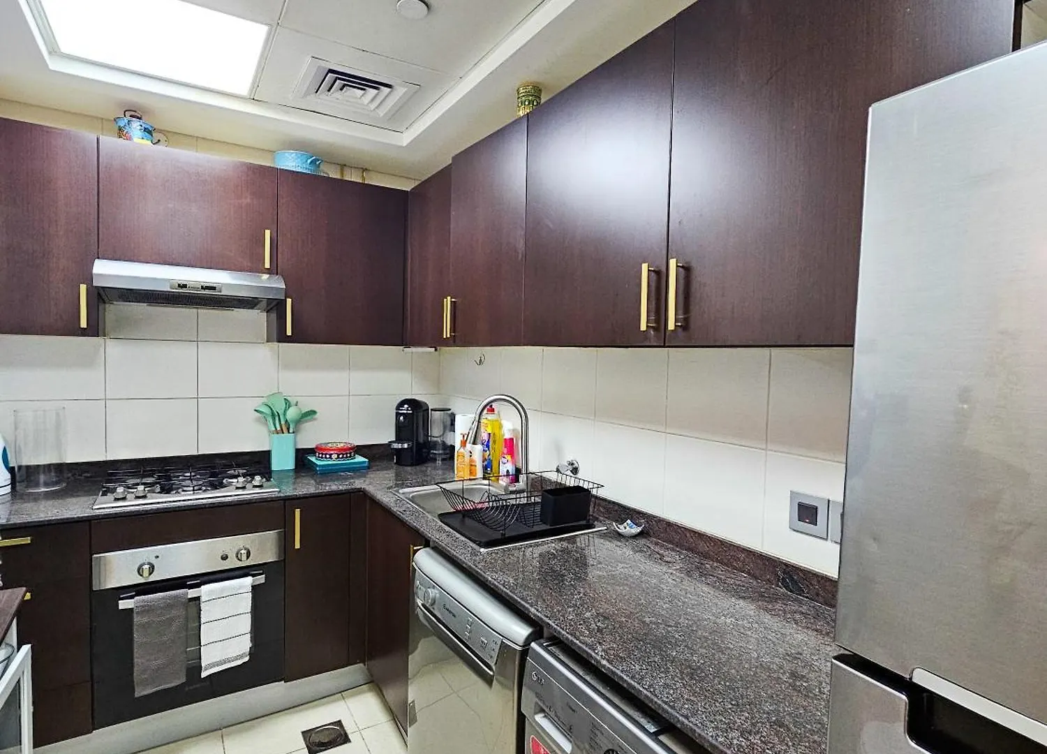 Apartamento Waterfront Tropical Themed 2 Br Abu Dabi Emiratos Árabes Unidos